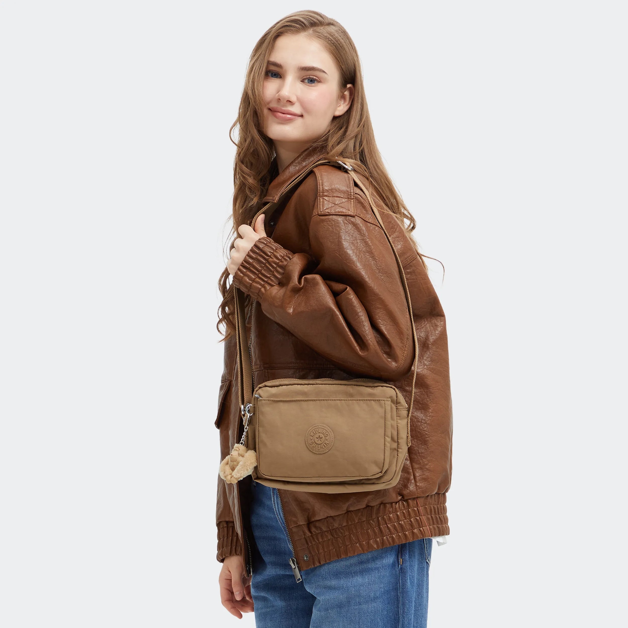 Abanu Medium Crossbody Bag - Image 7